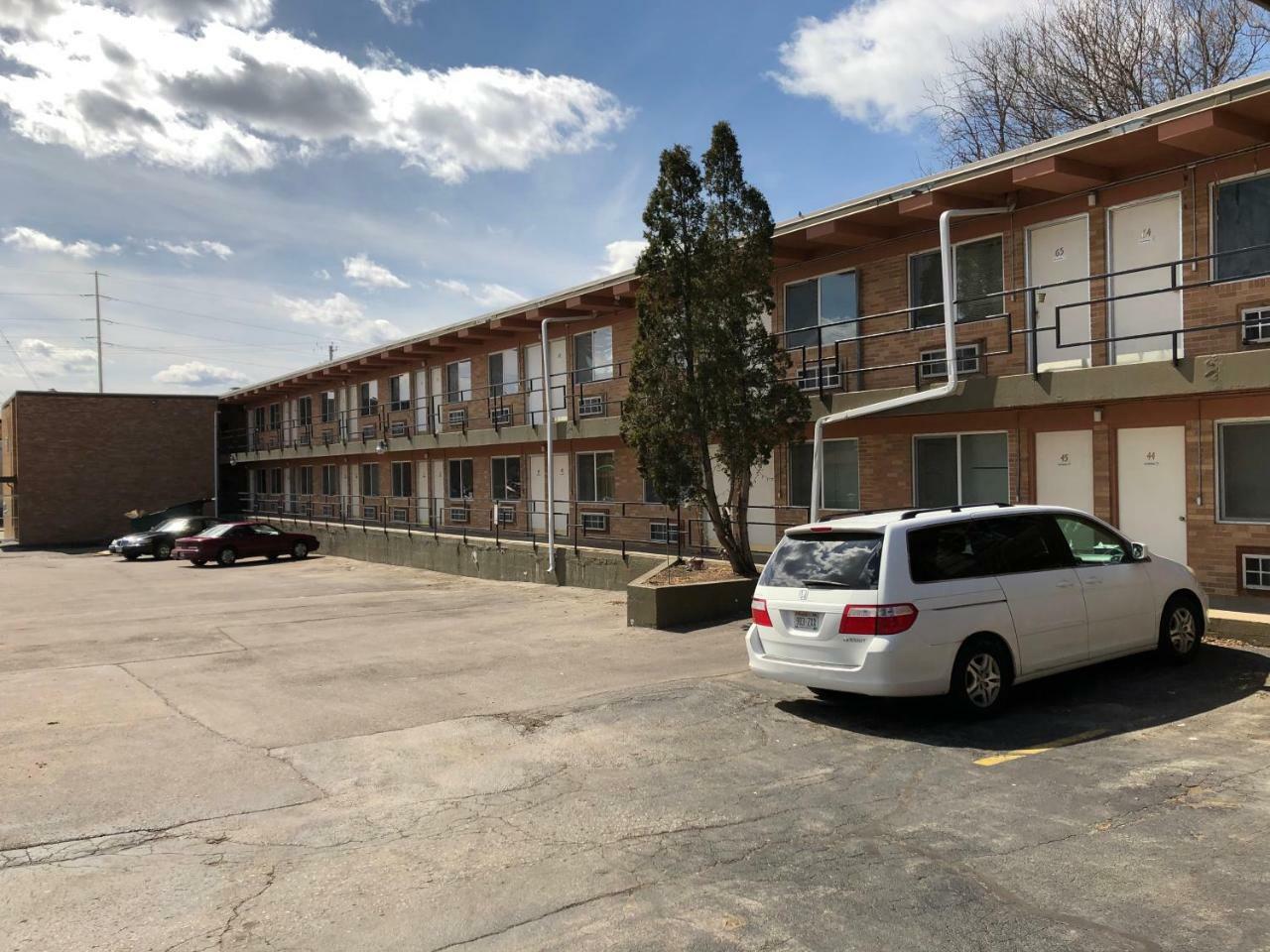 Town Motel Oshkosh Dış mekan fotoğraf