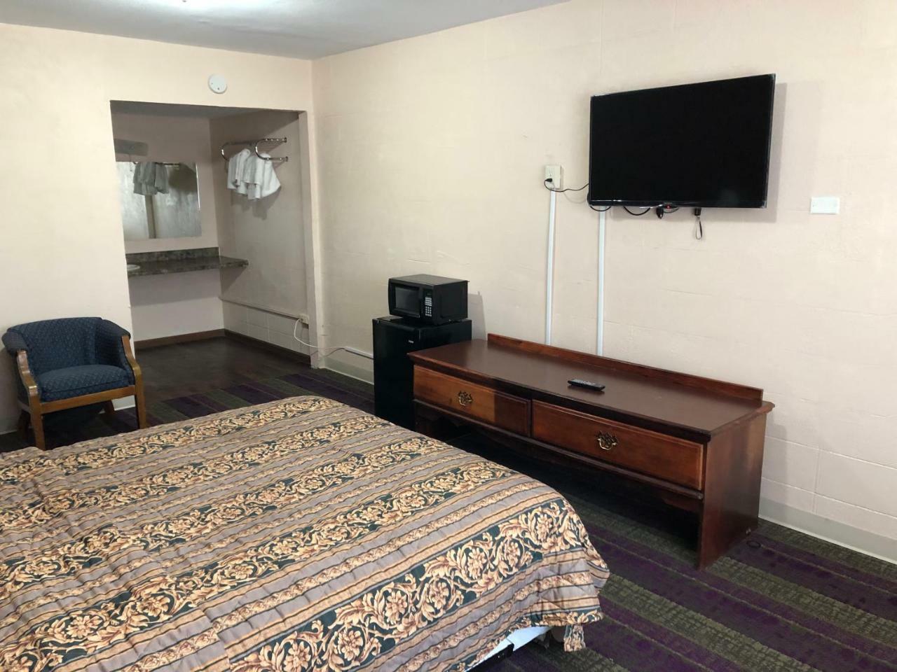 Town Motel Oshkosh Dış mekan fotoğraf